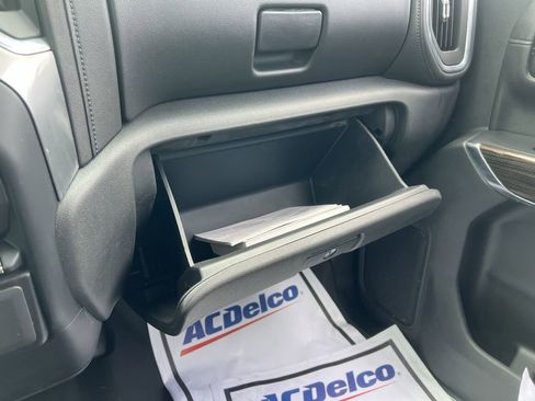 Used 2021 Chevrolet Silverado 1500 LT image 24