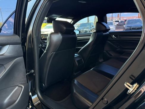 Used 2018 Honda Accord Sport image 42
