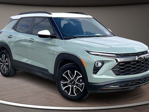 Used 2025 Chevrolet TrailBlazer ACTIV w/ Convenience Package image 10