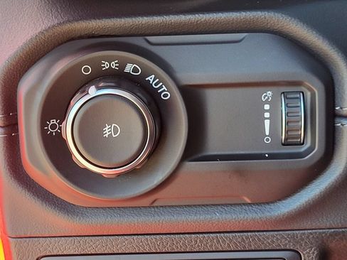 Used 2024 Jeep Wrangler Unlimited Rubicon 4xe AWD/4WD image 25