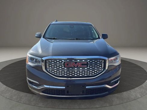Used 2017 GMC Acadia Denali image 2