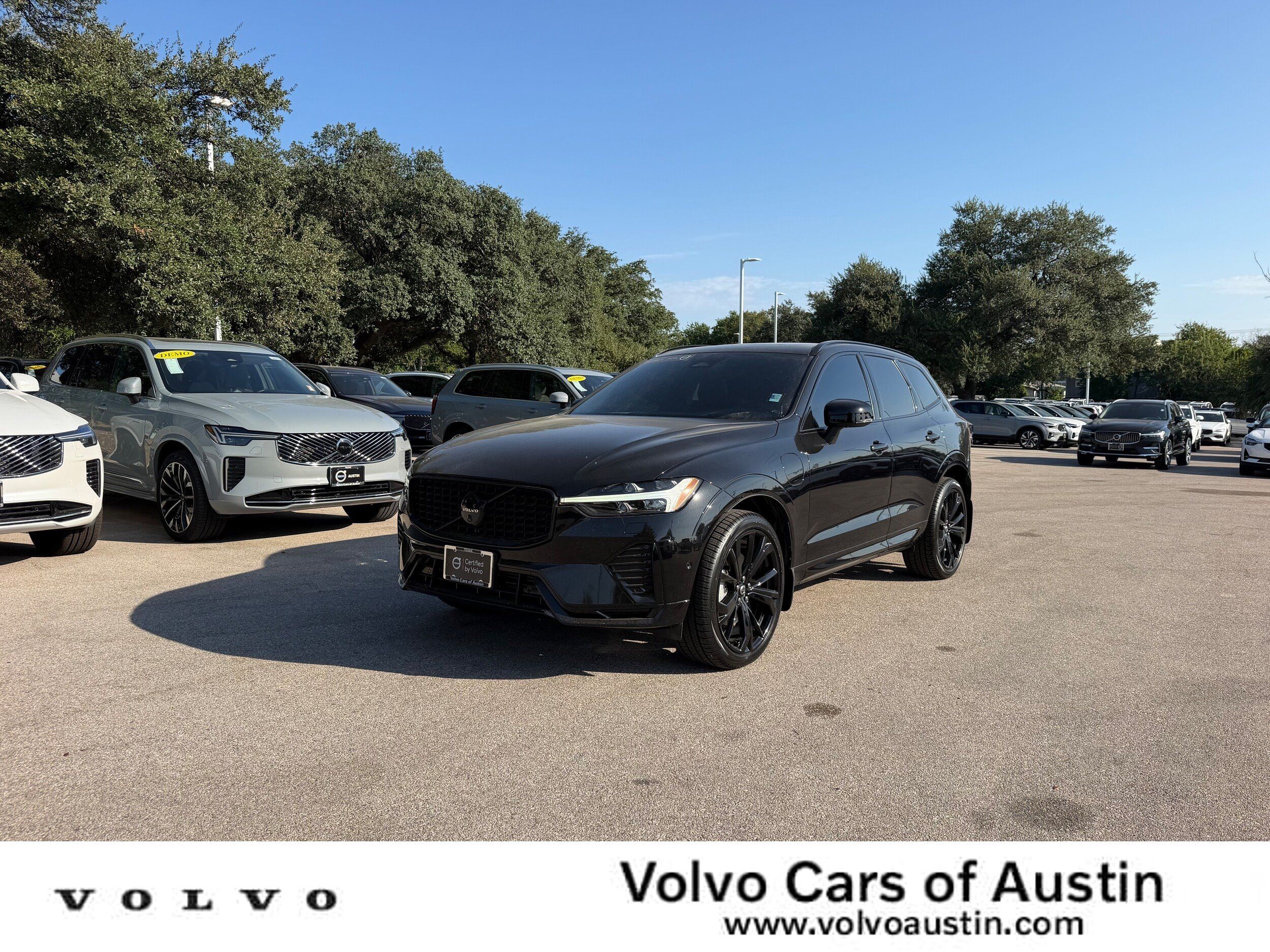 Used 2024 Volvo XC60 T8 Ultimate w/ Protection Package Premier AWD/4WD image 1