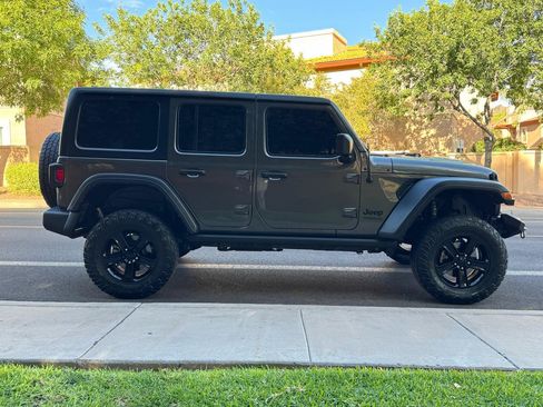 Used 2022 Jeep Wrangler Unlimited Sport AWD/4WD image 6