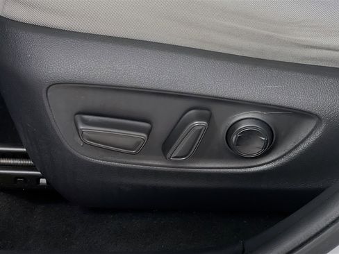 Used 2019 Toyota RAV4 XLE image 16