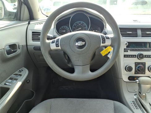 Used 2010 Chevrolet Malibu LT FWD image 5