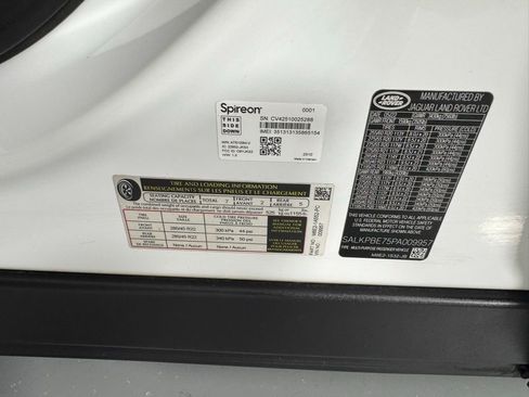 Used 2023 Land Rover Range Rover Long Wheelbase SE AWD/4WD image 30