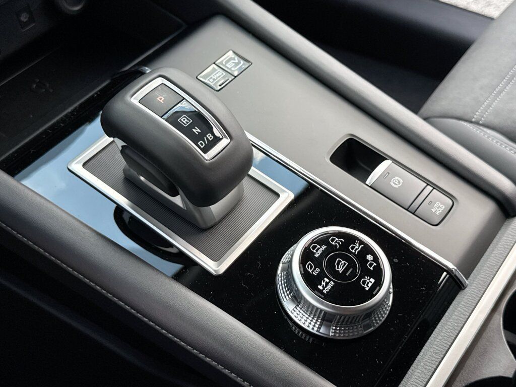 New 2026 Nissan Rogue SL AWD/4WD image 13