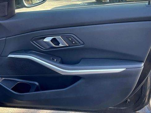 Used 2025 BMW 330i xDrive Sedan w/ Convenience Package image 25