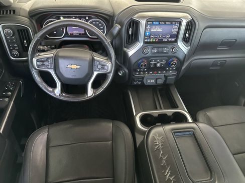 Used 2021 Chevrolet Silverado 1500 LTZ w/ LTZ Premium Package AWD/4WD image 17