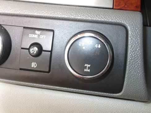 Used 2010 GMC Sierra 2500 SLT w/ SLT Convenience Package AWD/4WD image 42