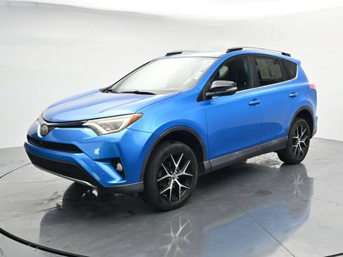 Used 2017 Toyota RAV4 SE w/ Advanced Technology Package AWD/4WD image 4