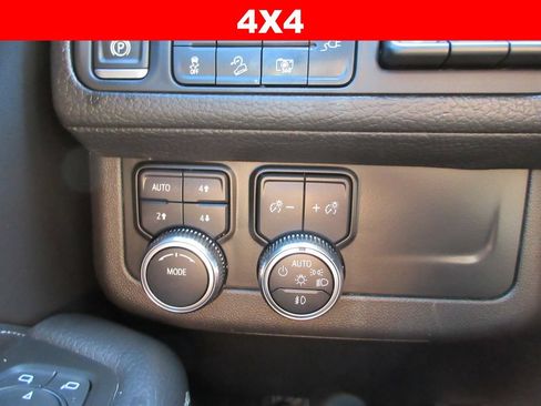 Certified 2022 GMC Yukon Denali AWD/4WD image 30