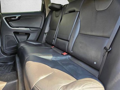 Used 2016 Volvo XC60 T5 Platinum AWD/4WD image 18