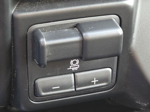 Used 2019 Chevrolet Silverado 1500 LT Trail Boss image 18