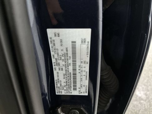 Used 2018 Ford F150 Lariat w/ Equipment Group 502A Luxury AWD/4WD image 17