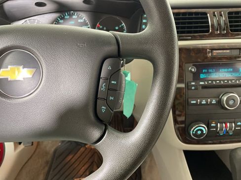 Used 2015 Chevrolet Impala LT w/ LT Sunroof Package image 14