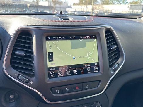 Used 2021 Jeep Cherokee Trailhawk w/ Sun, Sound & Nav Group image 13