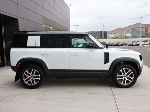 Certified 2025 Land Rover Defender 110 S AWD/4WD image 5