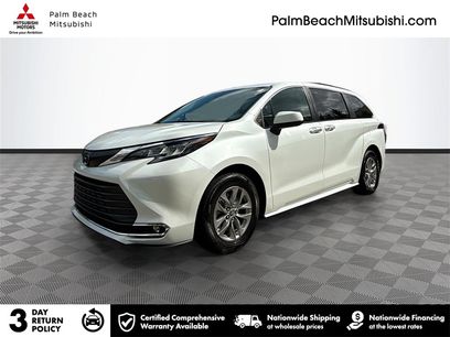Used 2022 Toyota Sienna XLE