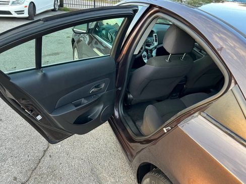 Used 2015 Chevrolet Cruze LT FWD image 22