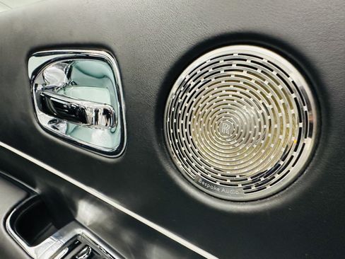 Certified 2019 Rolls-Royce Wraith RWD image 17