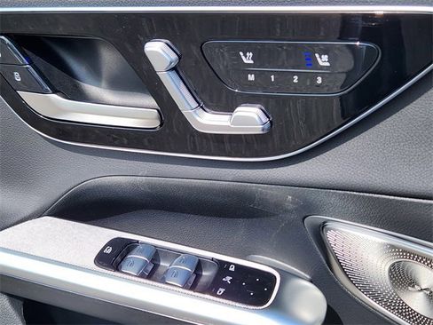 Certified 2025 Mercedes-Benz GLC 300 4MATIC image 11