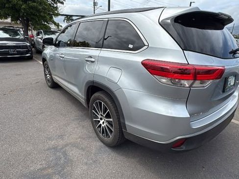 Used 2018 Toyota Highlander FWD V6 image 7