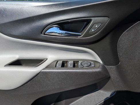 Used 2024 Chevrolet Equinox LS w/ Driver Confidence II Package AWD/4WD image 38