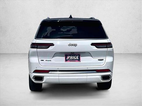 Used 2022 Jeep Grand Cherokee L Summit AWD/4WD image 4