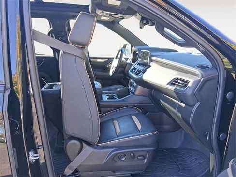 Used 2023 GMC Yukon XL AT4 image 15