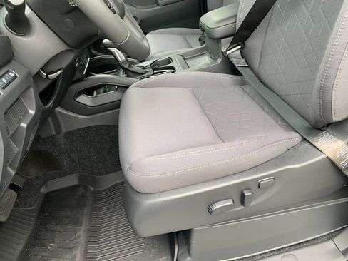 New 2026 Nissan Frontier SV w/ All-Weather Content Package RWD image 21
