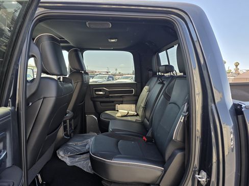 New 2026 RAM 2500 Laramie AWD/4WD image 8
