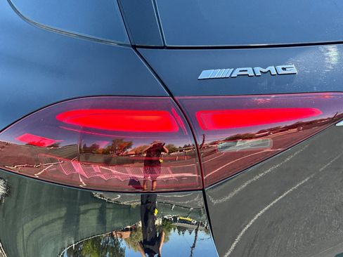 New 2025 Mercedes-Benz GLE 53 AMG 4MATIC image 12