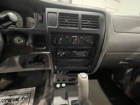 Used 2003 Toyota Tacoma 4x4 Double Cab image 12