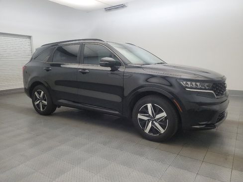 Used 2021 Kia Sorento S image 11