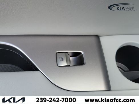 Used 2024 Hyundai Palisade SEL w/ Premium Package FWD image 15