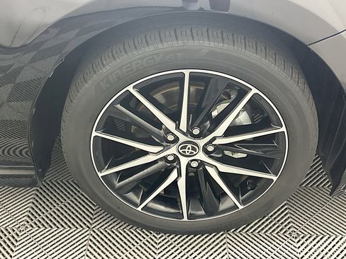 Used 2023 Toyota Camry SE image 11