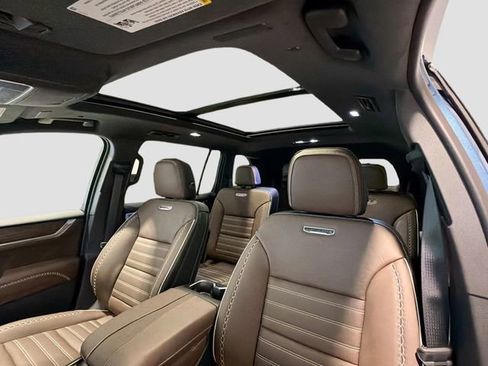 New 2026 GMC Acadia Denali Ultimate w/ LPO, Floor Liner Package image 20