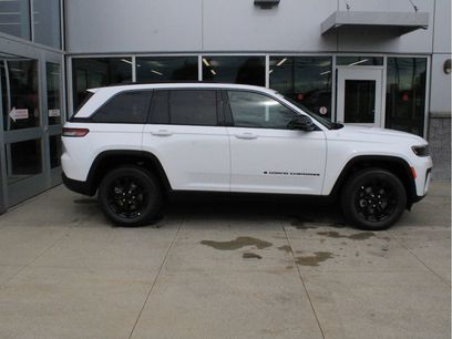 New 2026 Jeep Grand Cherokee Altitude