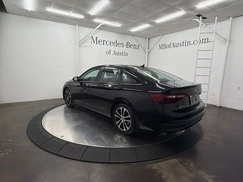 Used 2022 Volkswagen Jetta Sport FWD image 5