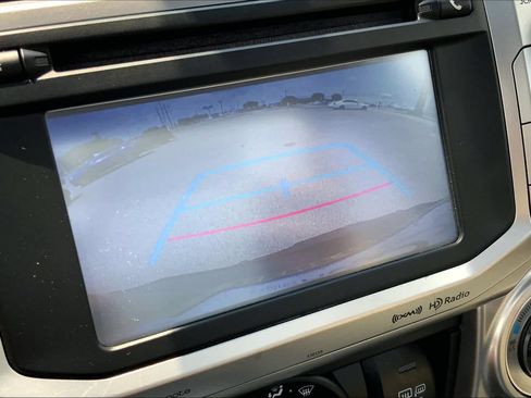 Used 2018 Toyota 4Runner SR5 Premium AWD/4WD image 28