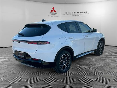 Used 2024 Alfa Romeo Tonale Ti w/ Premium Interior Package image 5