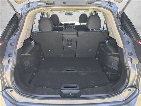 Used 2018 Nissan Rogue FWD image 6