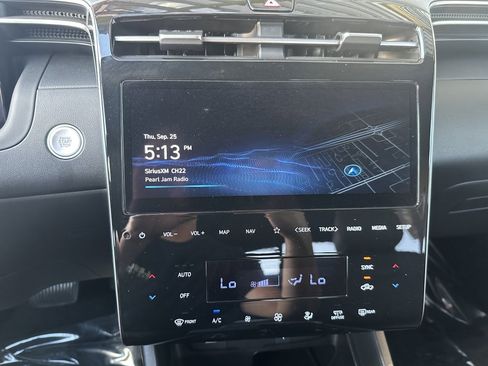 Used 2024 Hyundai Santa Cruz Night image 20