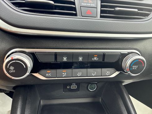 Used 2024 Nissan Altima 2.5 S FWD image 21