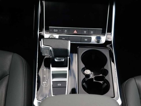 Used 2023 Audi Q8 Premium Plus w/ Premium Plus Package image 33