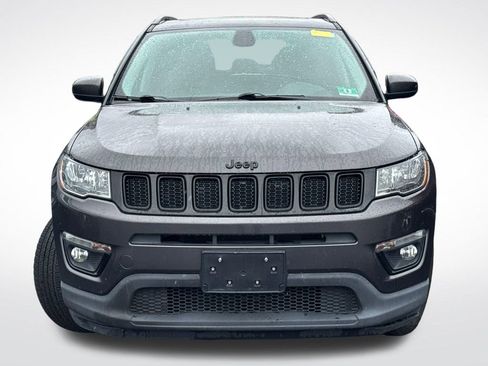 Used 2018 Jeep Compass Latitude w/ Popular Equipment Group AWD/4WD image 3