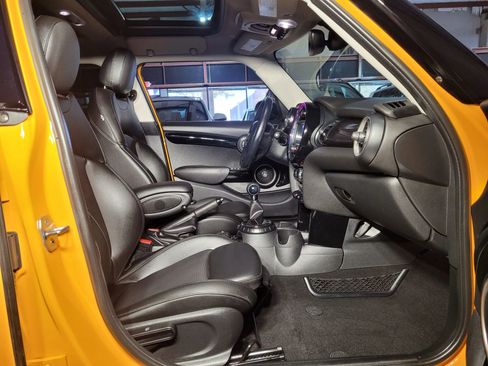 Used 2015 MINI Cooper S image 21