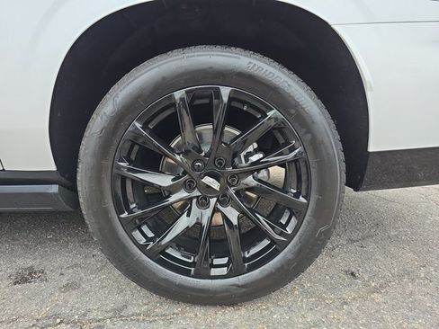 Certified 2025 Cadillac Escalade ESV Premium Luxury w/ Touring Package image 34