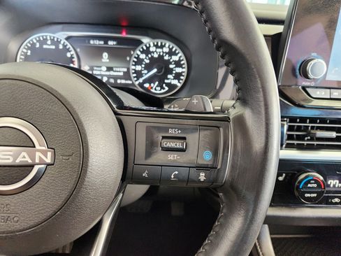 Used 2022 Nissan Pathfinder SV image 31